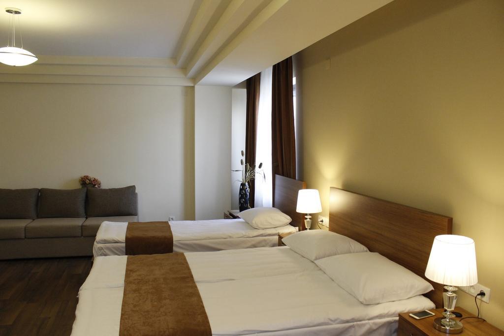 5Th Floor Guest House Yerevan Exterior photo